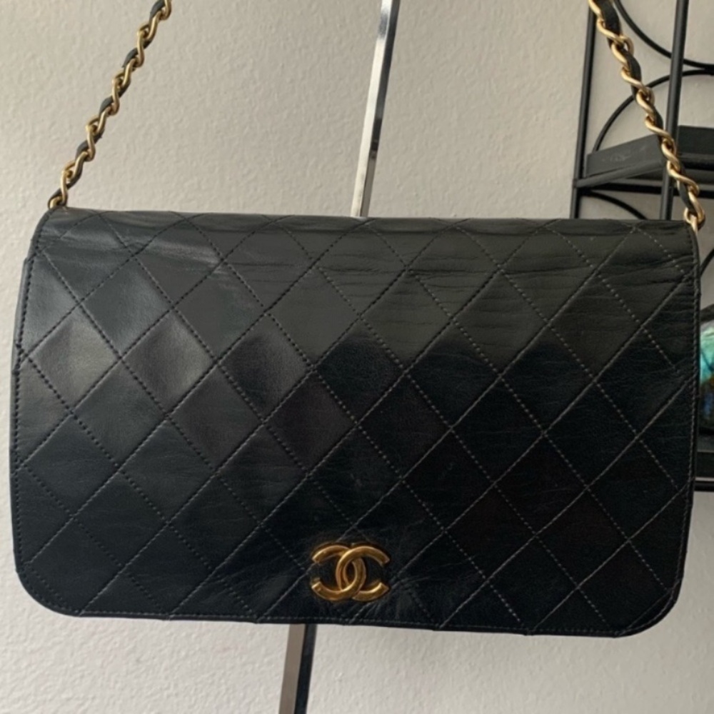 🔥Chanel Black Quilted Bag (small)